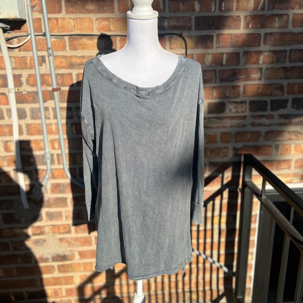 Free people grey long sleeve top size medium